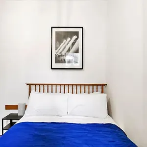  Apartamento 2 Bed Garden Flat Leyton Village